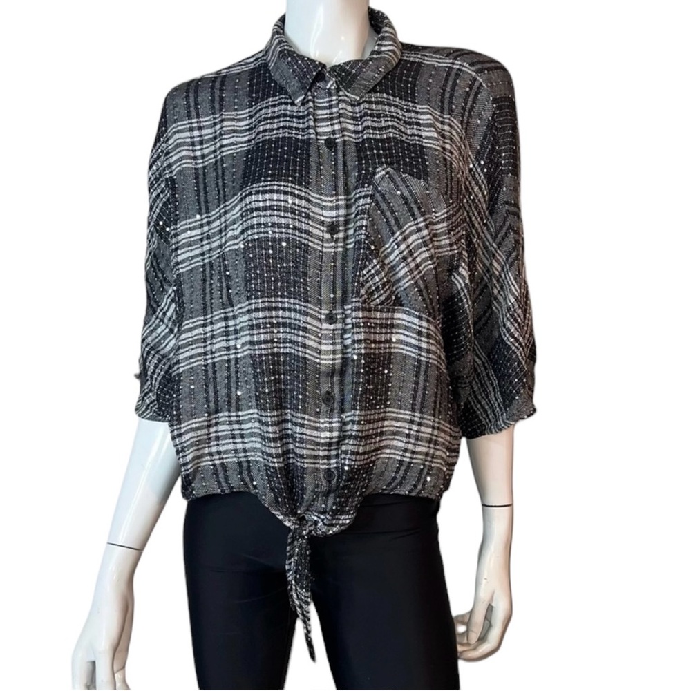4/$40 Jennifer Lopez Plaid Glitzy Short‎ Sleeve Black and White Shirt